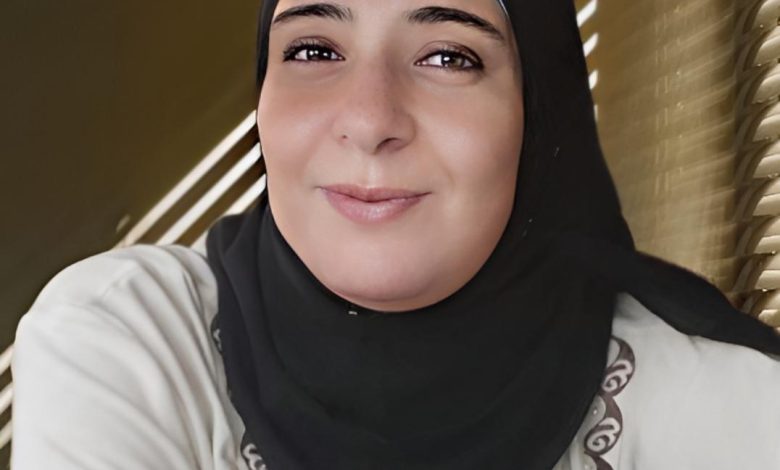 الكاتبة الدكتورة رشا مجاهد